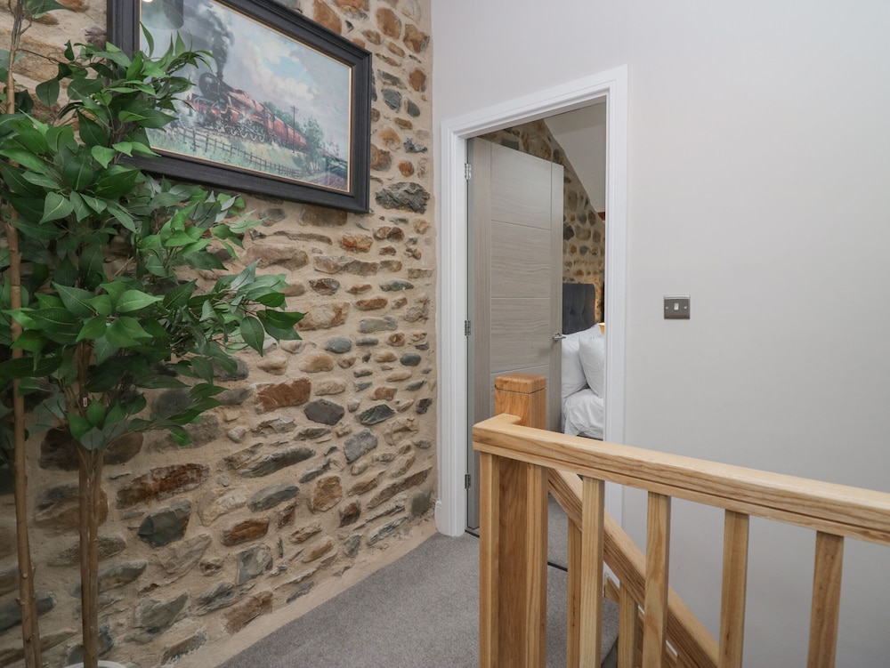 Howgill House