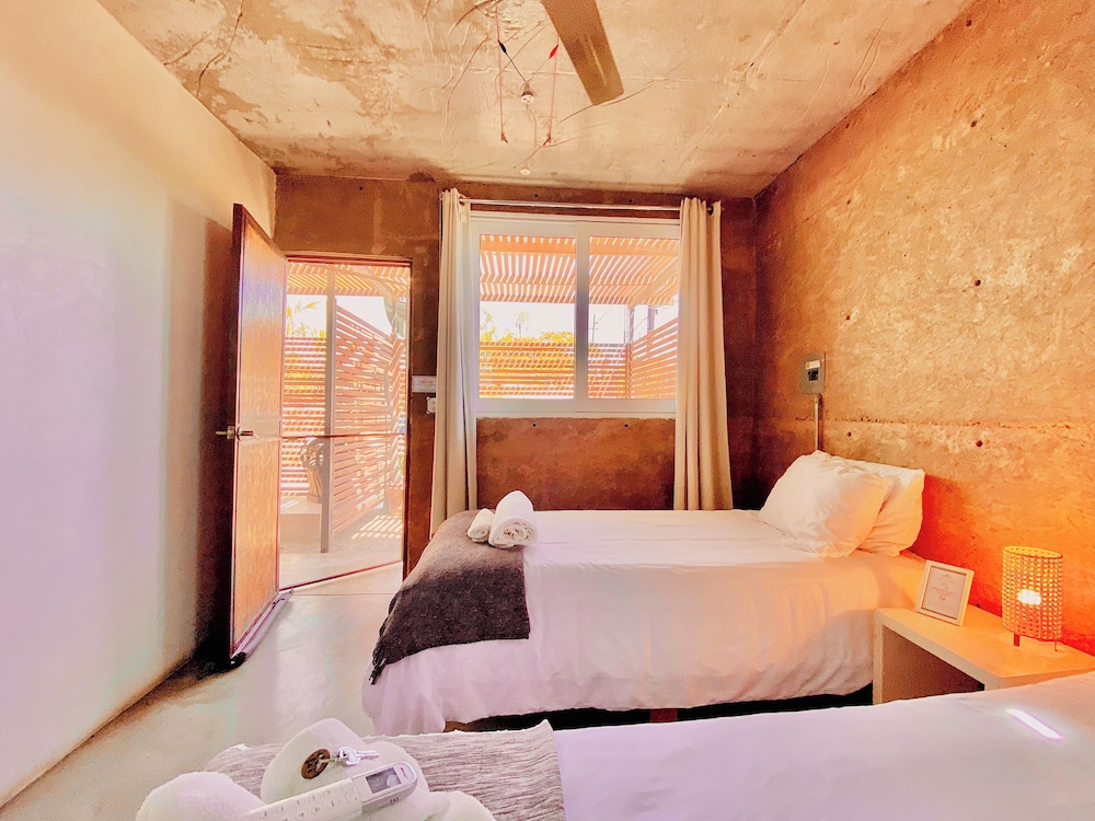 Perro Surfero Hotel Boutique - Todos Santos, BCS