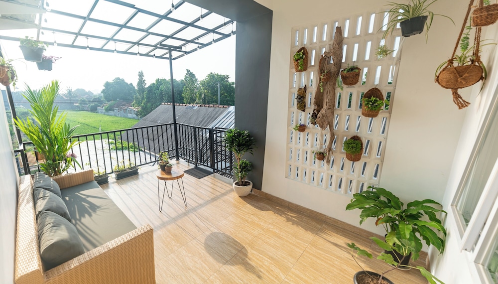 Indonesia Eco Tour Homestay
