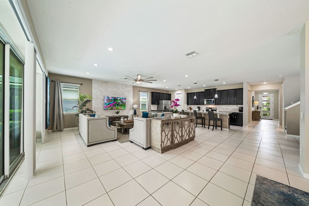 9014 Sunshine Ridge Loop