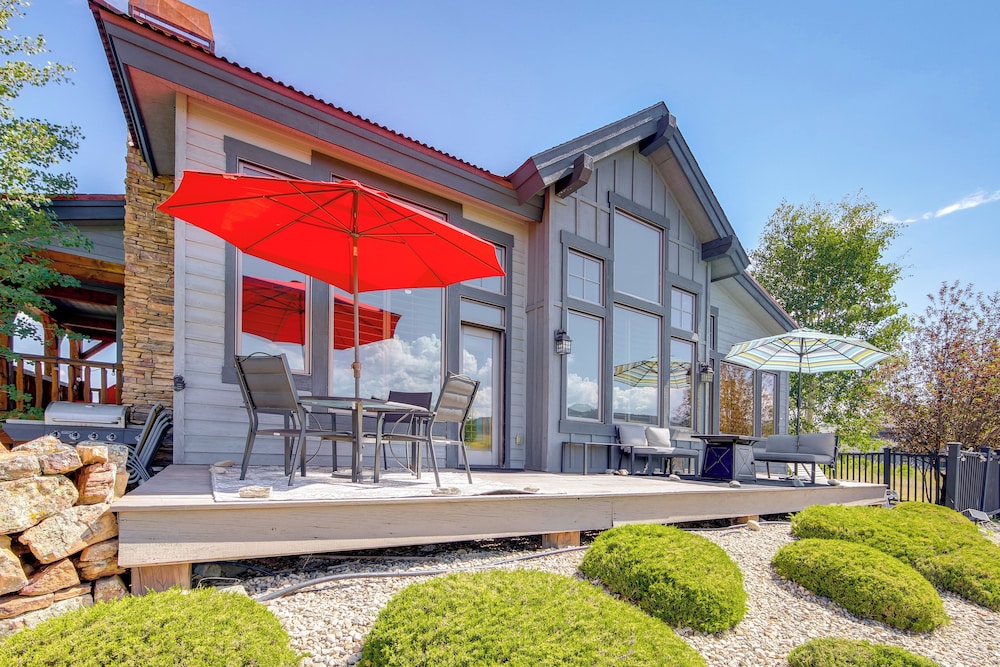 Grand Elk Golf Club On-site: Mtn-view Home w/ Deck