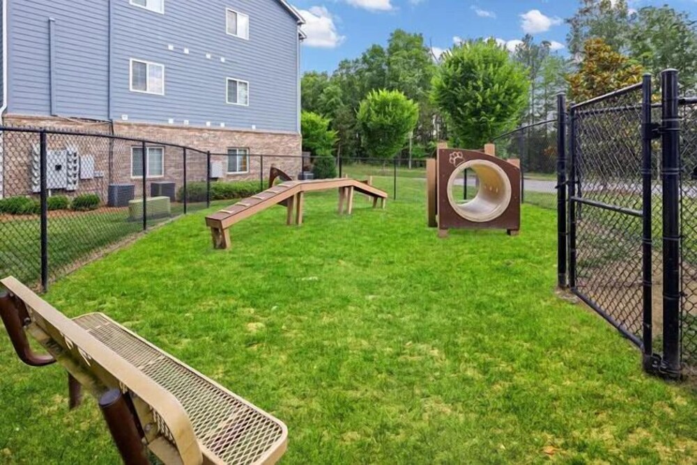 Landing Apartments Charlotte - Mallard Creek