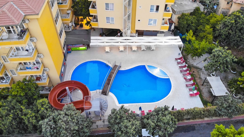 Rose Garden Apart Hotel - Image 43