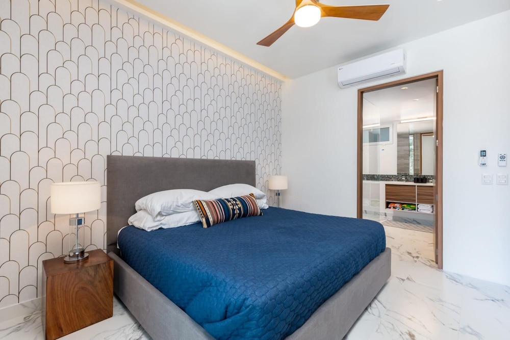 Stunning Brand NEW Super Studio Heart of the Action With Amazing Amenities Avida PV view 2