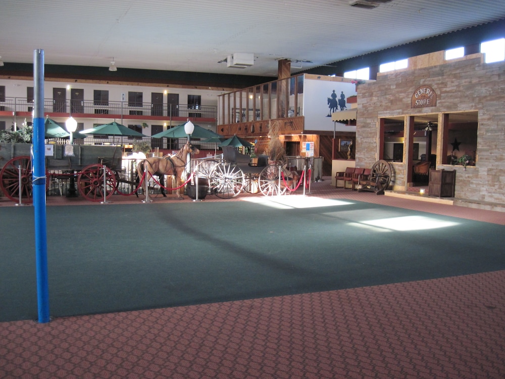 Dodge City Vacations - Dodge House Hotel  Convention Center - Property Image 3