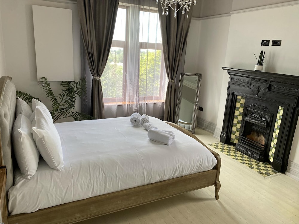 Seaside Retreat at Port Talbot view 3