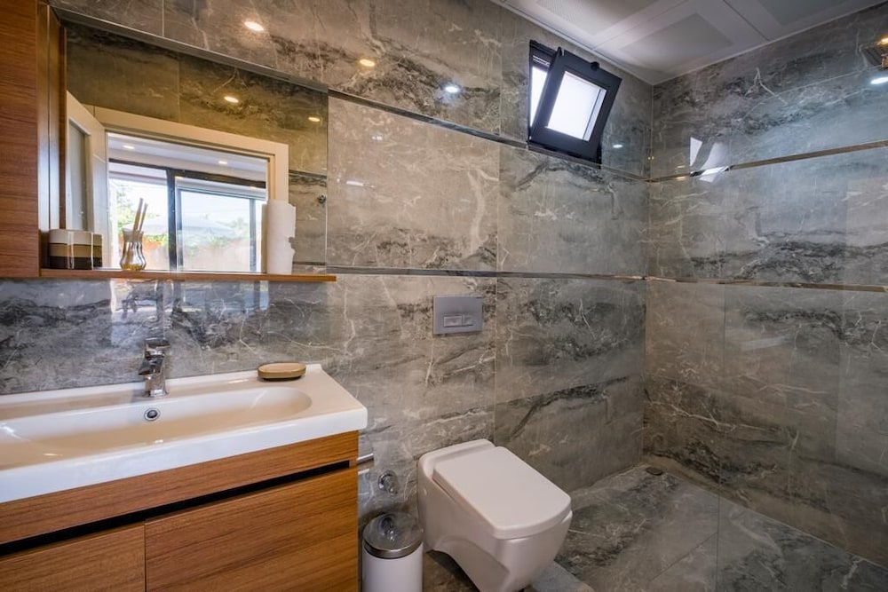 Exclusive Sheltered Villas