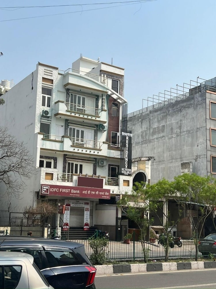 Hotel Greysky Residency New Delhi