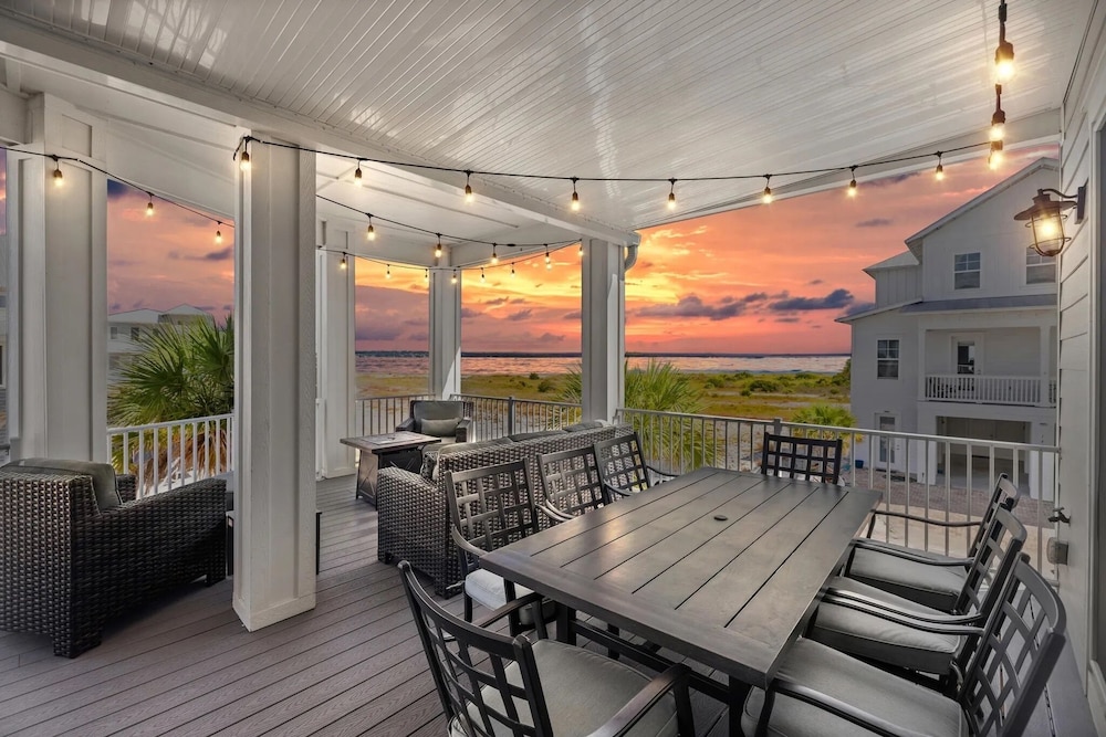 Sunset Serenade 4 Bedroom Home