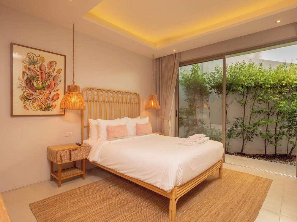Exclusive villa in Botanica The Nature