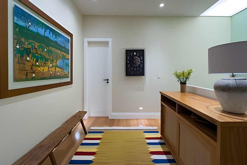 Ipanema | Duplex no melhor local do bairro, 4 quartos, 5 min da Praia - por Casapē Rio