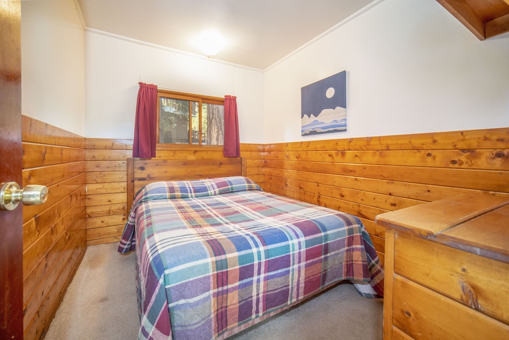 Bear Paw Lodge