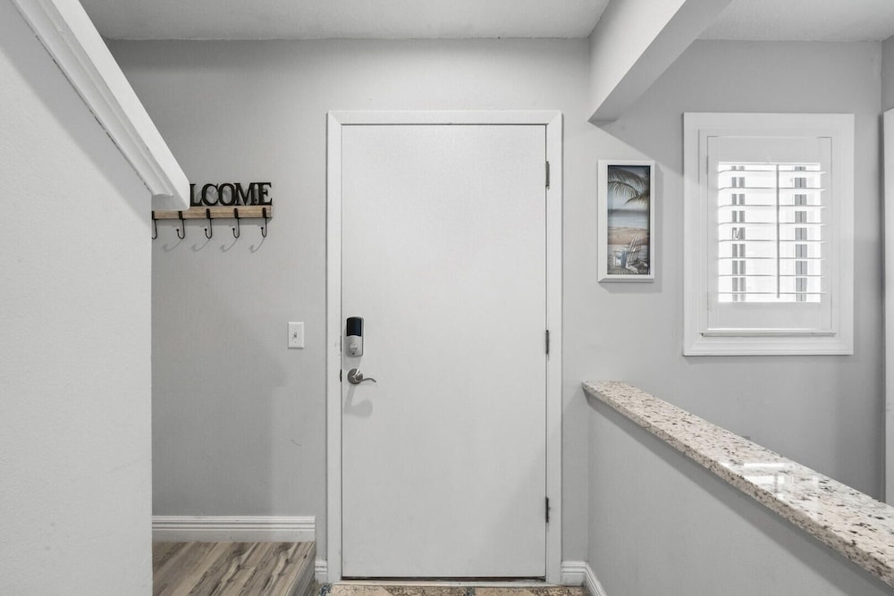 Blessed By The Sea Crescent Beach Activities 2 Bedroom Home