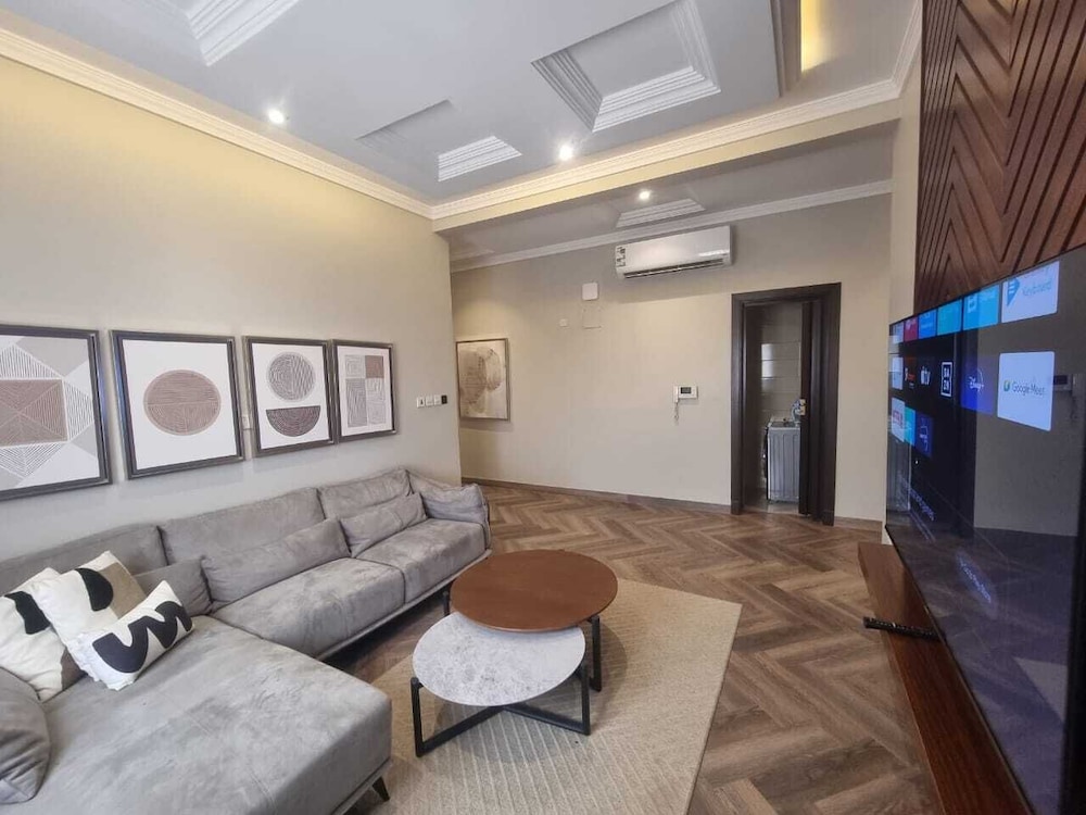 Hometel Khozama Jed