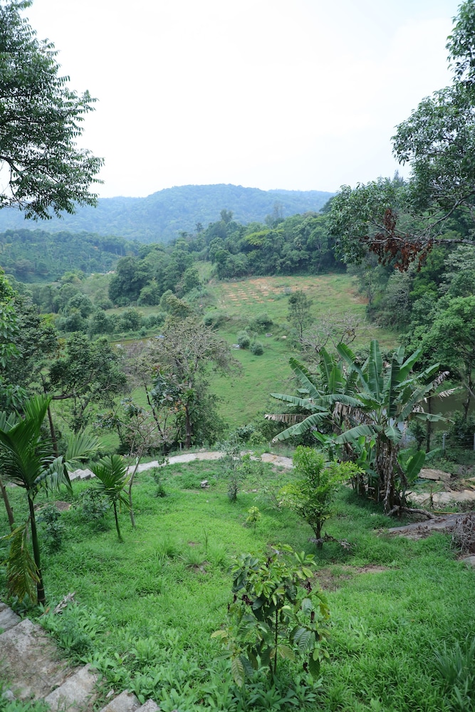 Hong Sau Resort
