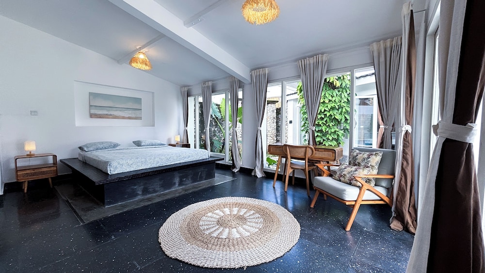 LaLeBay Seminyak