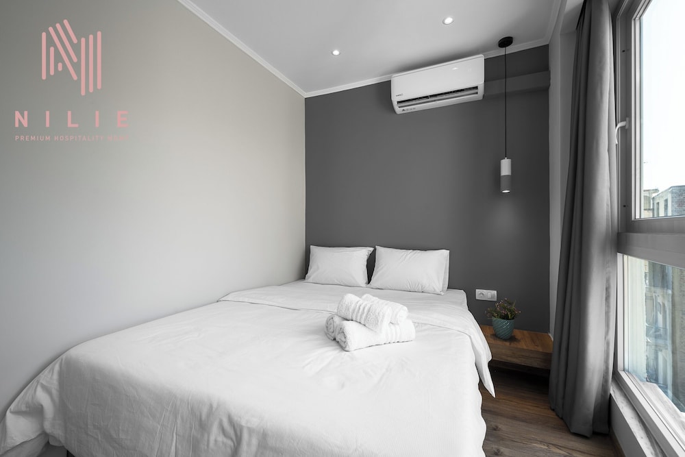 Bonsai Studios & Apartments, Nilie Hospitality MGMT