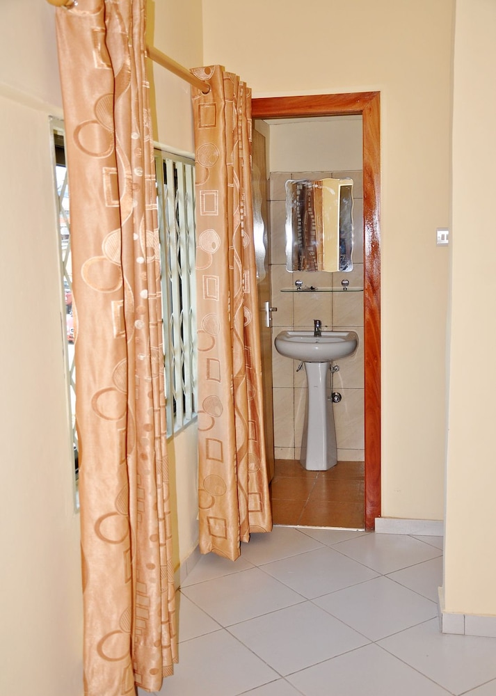 Royal Atlantic Hostel