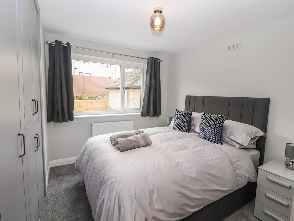 12 Merefell Road