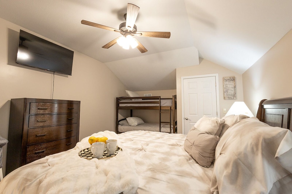 The Retreat at Paradise Hills
