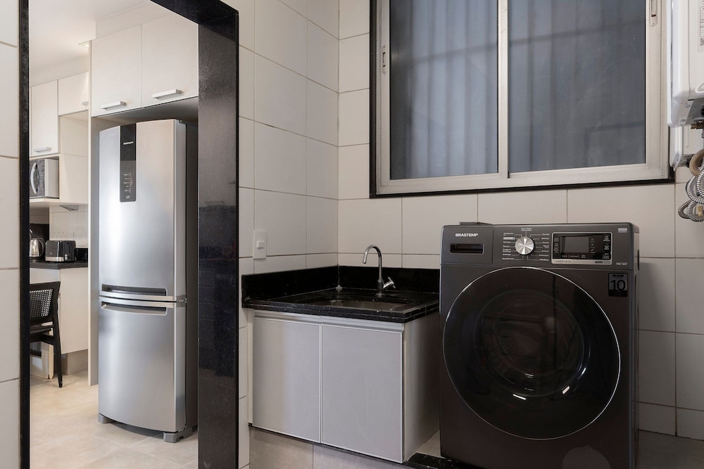 Copacabana – Av. Atlântica | 4 quartos, Vista Mar, 1 min praia de Copacabana - por Casapē Rio