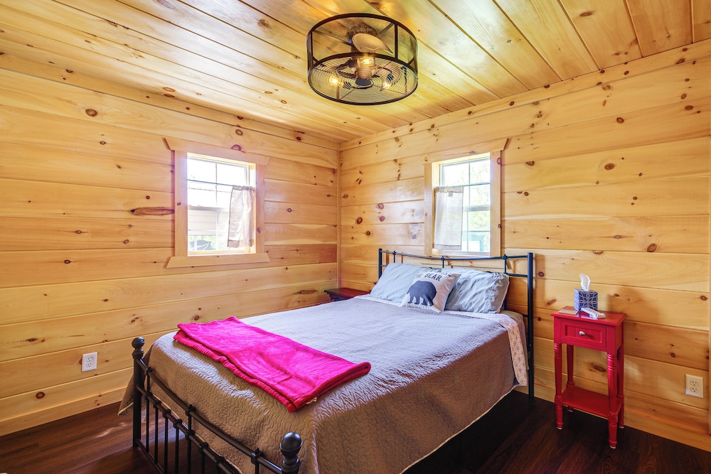 Bring Your Boat: Cabin w/ Lake Access in Halfway