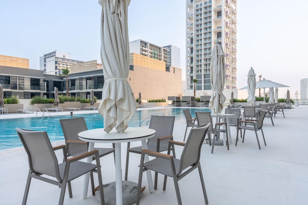 Lovely Apartment in Binghatti Corner That Sleeps 4