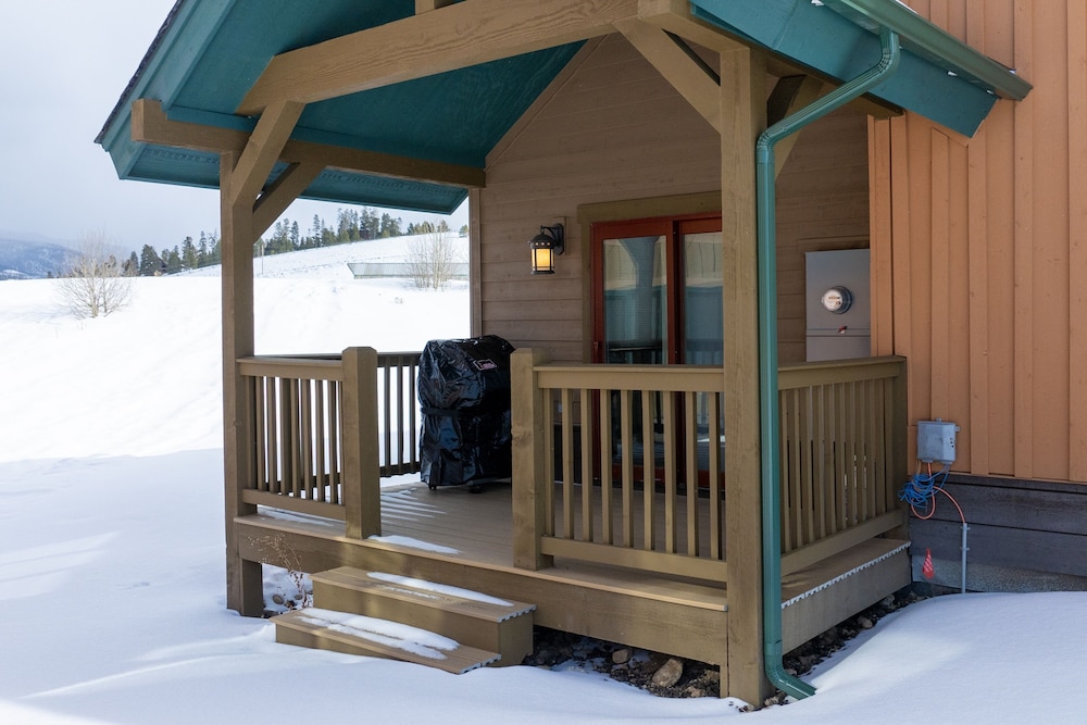 Lupine Cabin 4 Bedroom Cabin