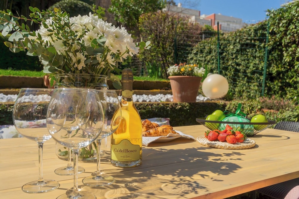Vico Garden-203 by Rent all Como