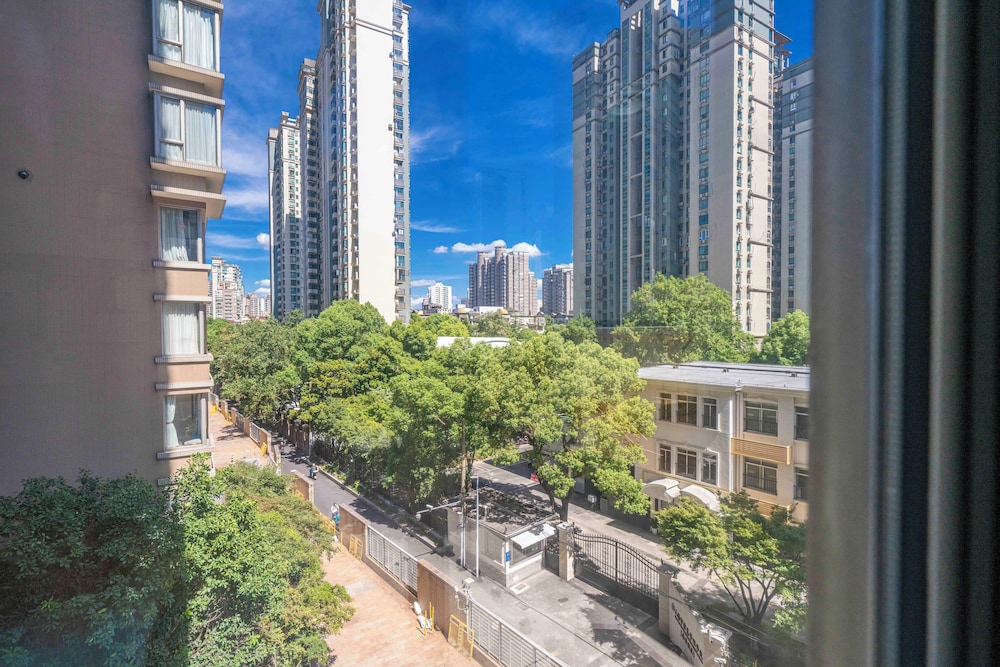 Tyms Modern 2BR 1BA Suite Xujiahui Metro