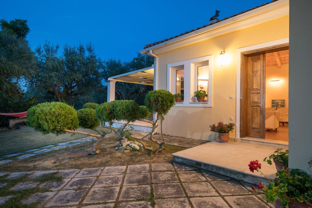 Nina Residence