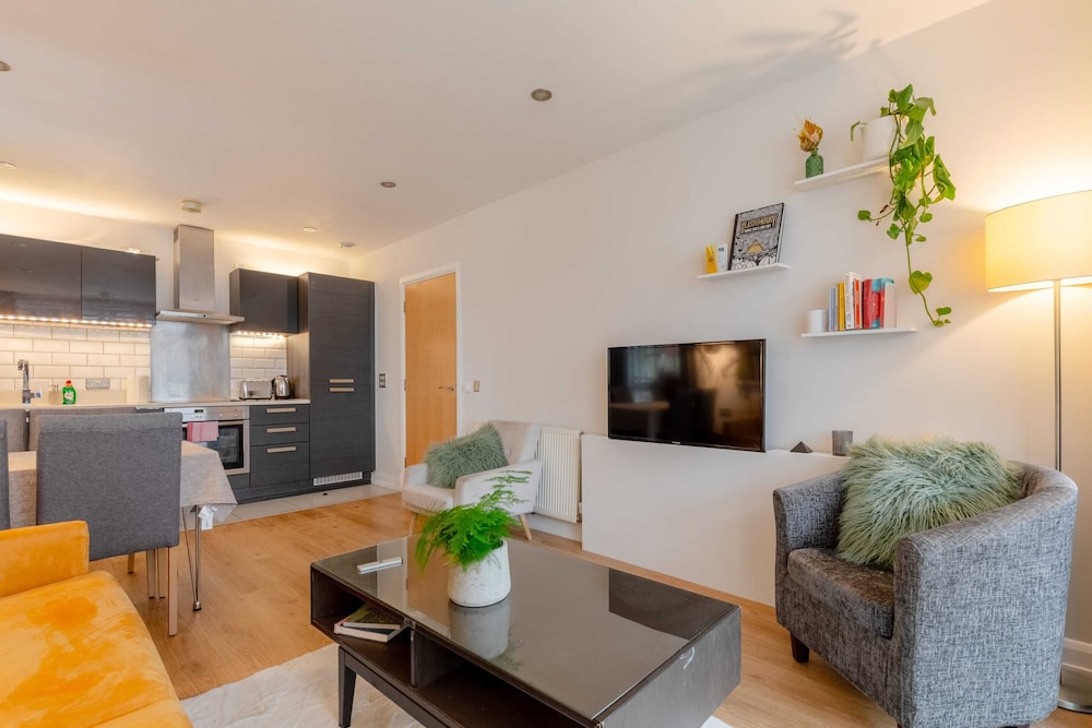 Vibrant & Inviting 1BD Flat, Heart of Haggerston!