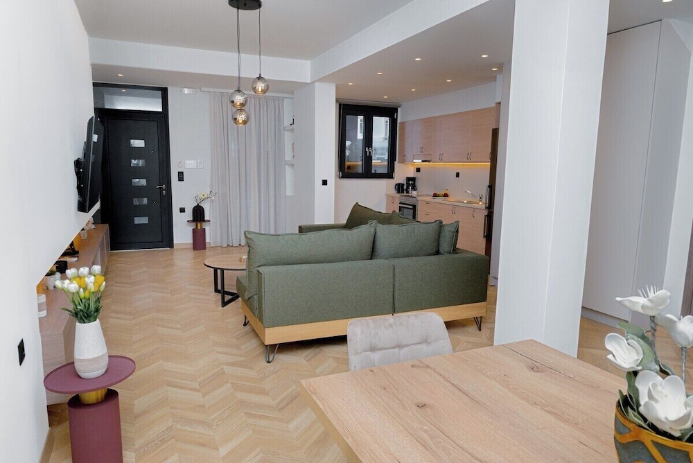 G B Urban Spa by Cretanhouses