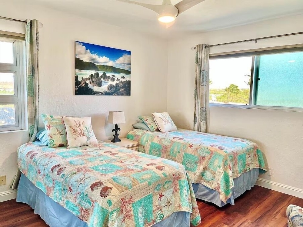 Menehune Shores 601 2 Bedroom Condo