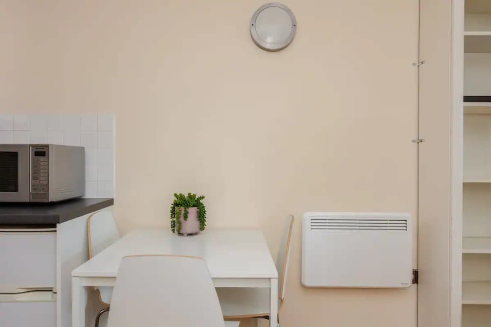 Vivid Apartment in Central London