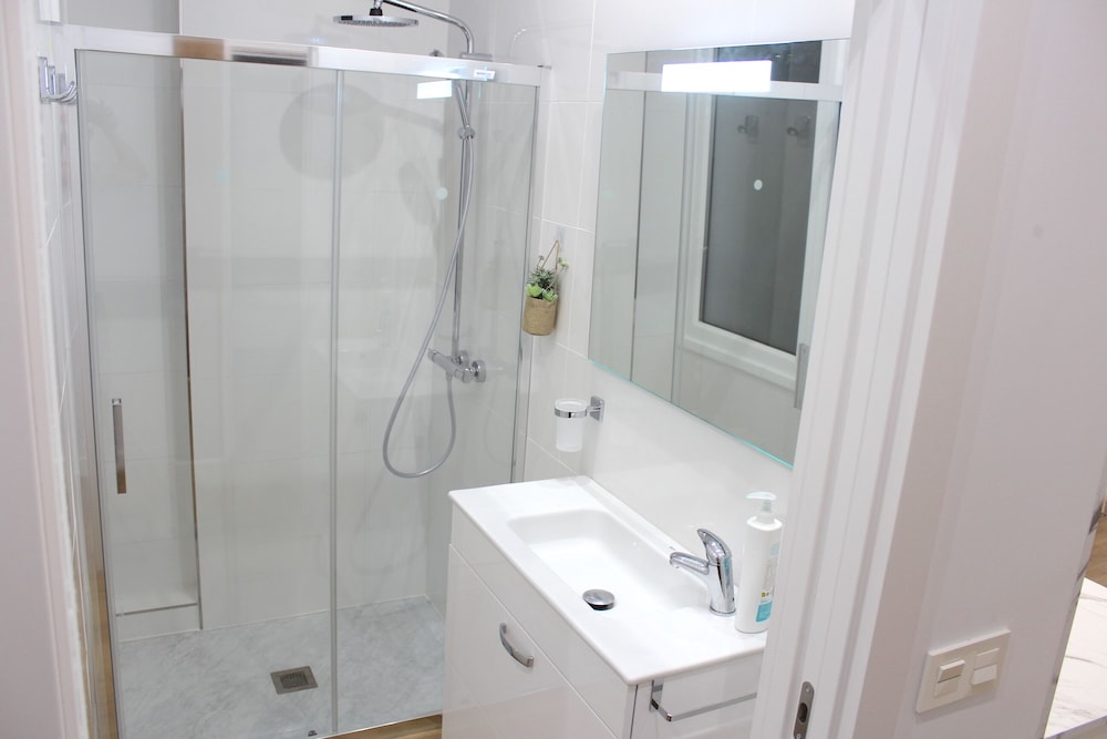 CENTRAL APARTMENT NEAR THE SEA - by SanSebastianApartments.es