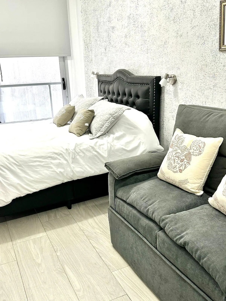 CloudBA Oro Soho Apartments
