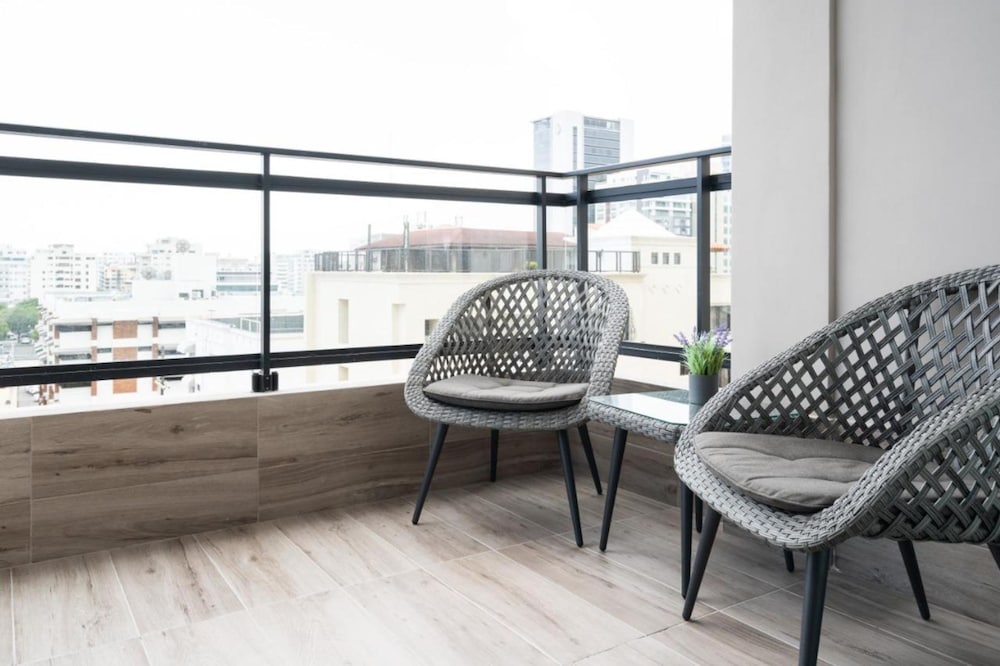 Breakfast Included - 2 Bedrooms - RL1 707