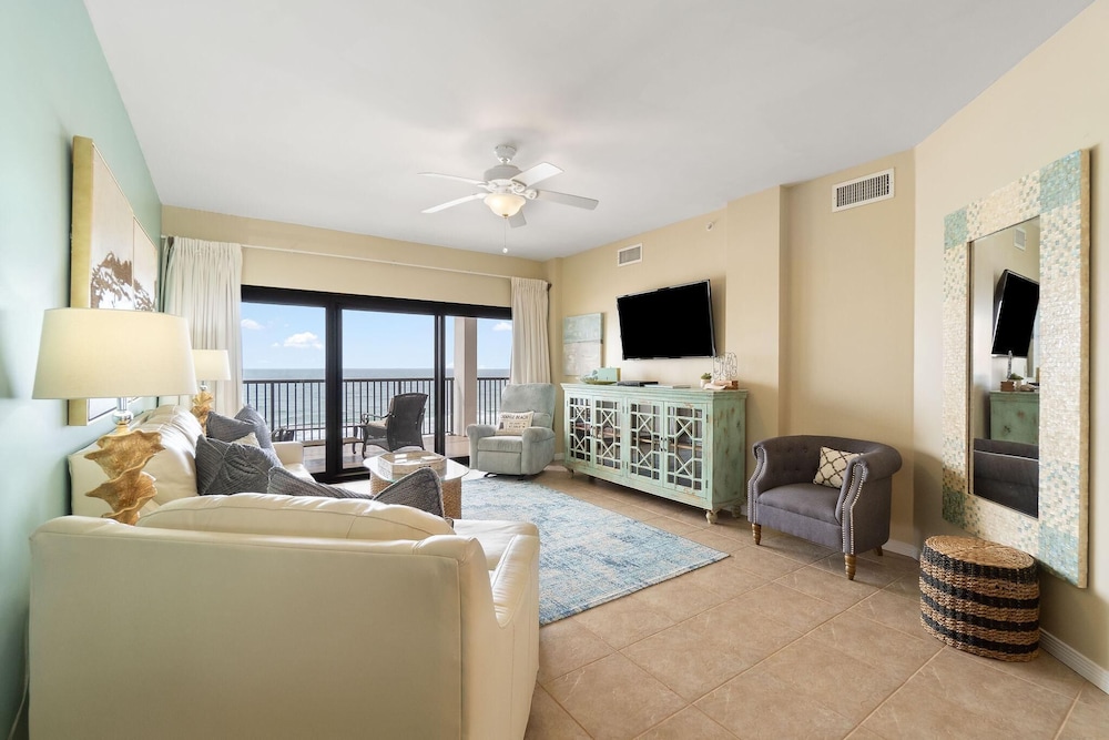 The Palms West 813
