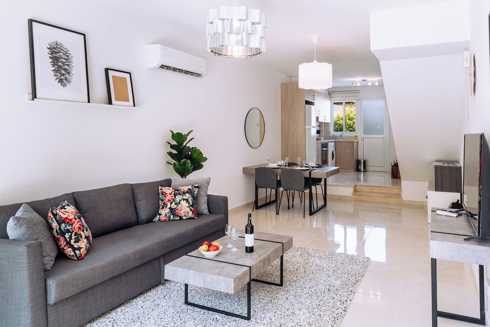 Procy-106 Venus Townhouse