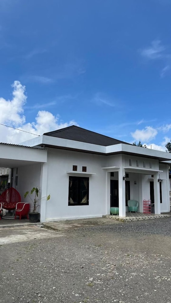 Rahayu Cabin Villa