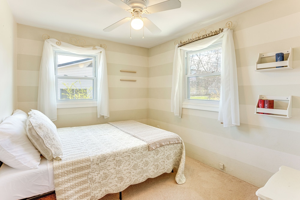 1 Mi to Wilson State Park: Harrison Home w/ Yard!