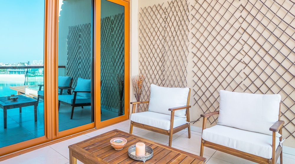 Homesgetaway - Studio in Palm Views East