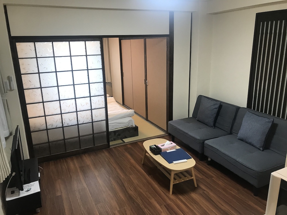 Toy Hotel