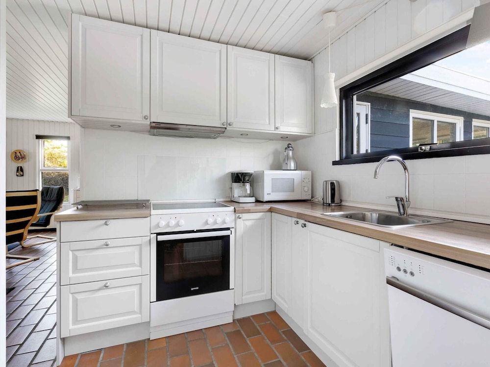 5 Star Holiday Home in Humble