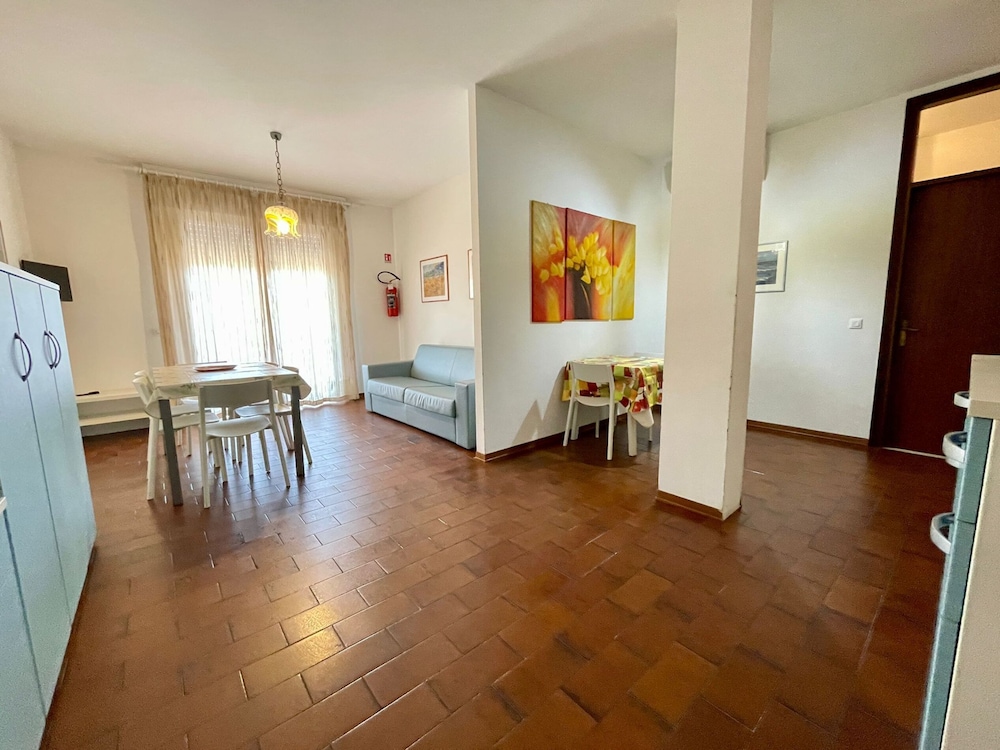 Spacious Apartment for six Guests