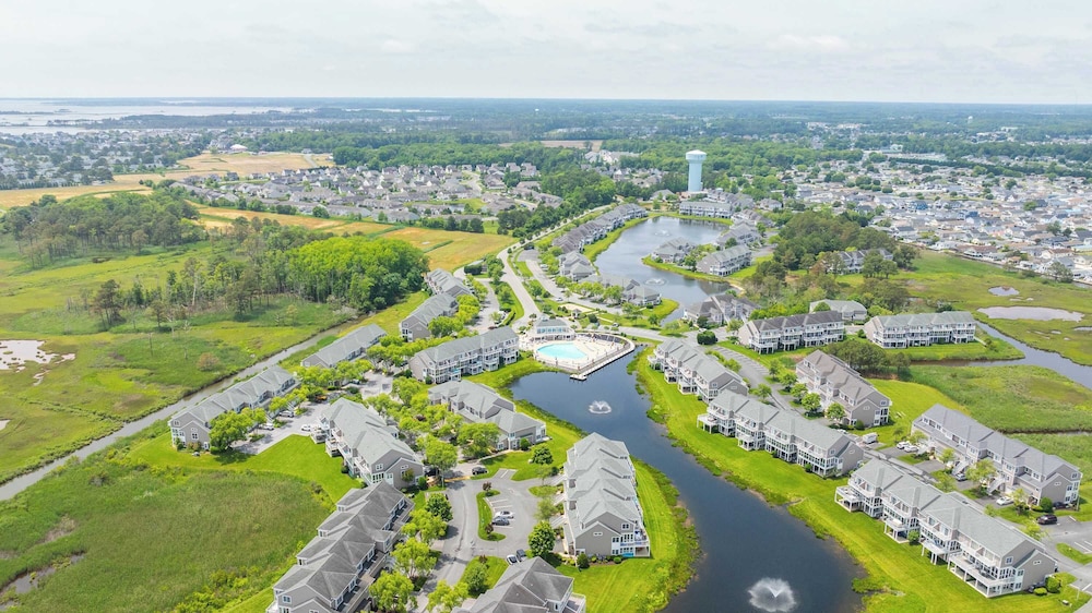 Whale of a Time Waterfront Stay for 10 With Resort-style Amenities