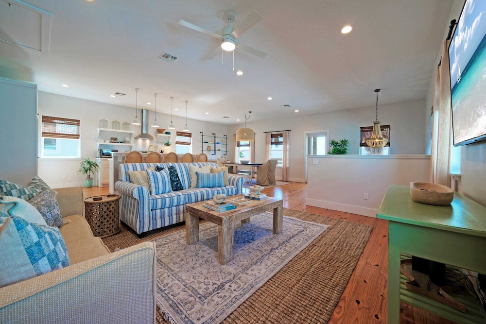 Coastal Escape w/ Pond Views + Pool Access Grahams Getaway by Avantstay