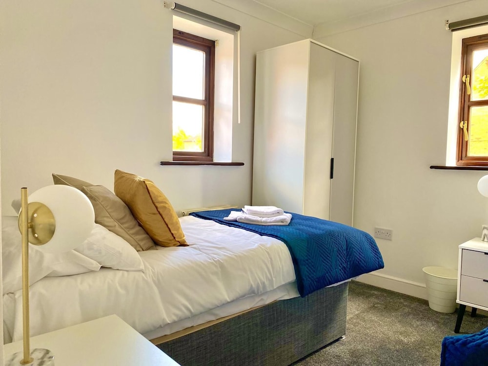Immaculate 3-bedroom House in Milton Keynes view 4