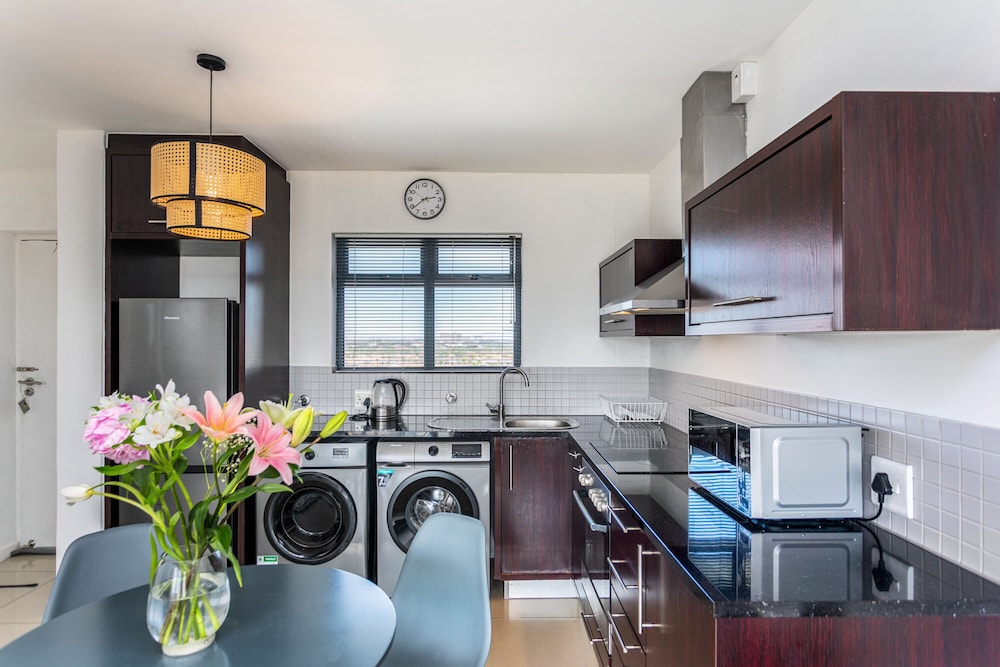 Knightsbridge 702w by Ctha